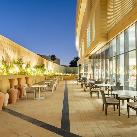 Radisson Blu Hotel & Residence, Riyadh Diplomatic Quarter Екстер'єр фото